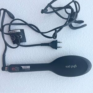 ghd Glide Hot Brush in Black